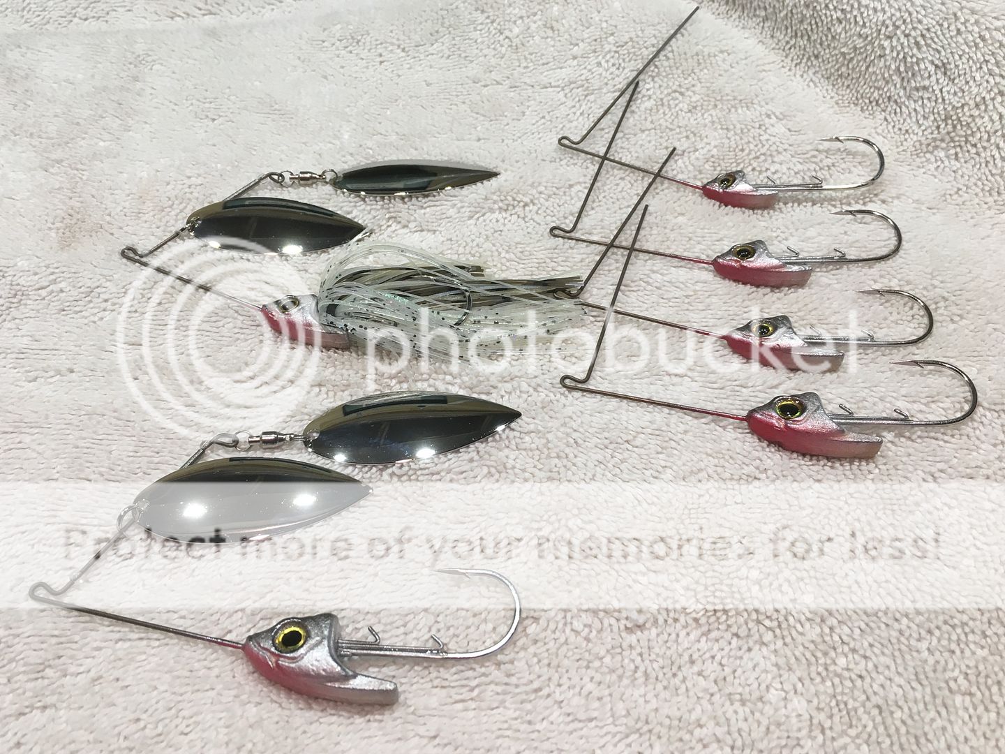 I made a new spinnerbait and buzzbait mold for swimbaits/frogs etc...